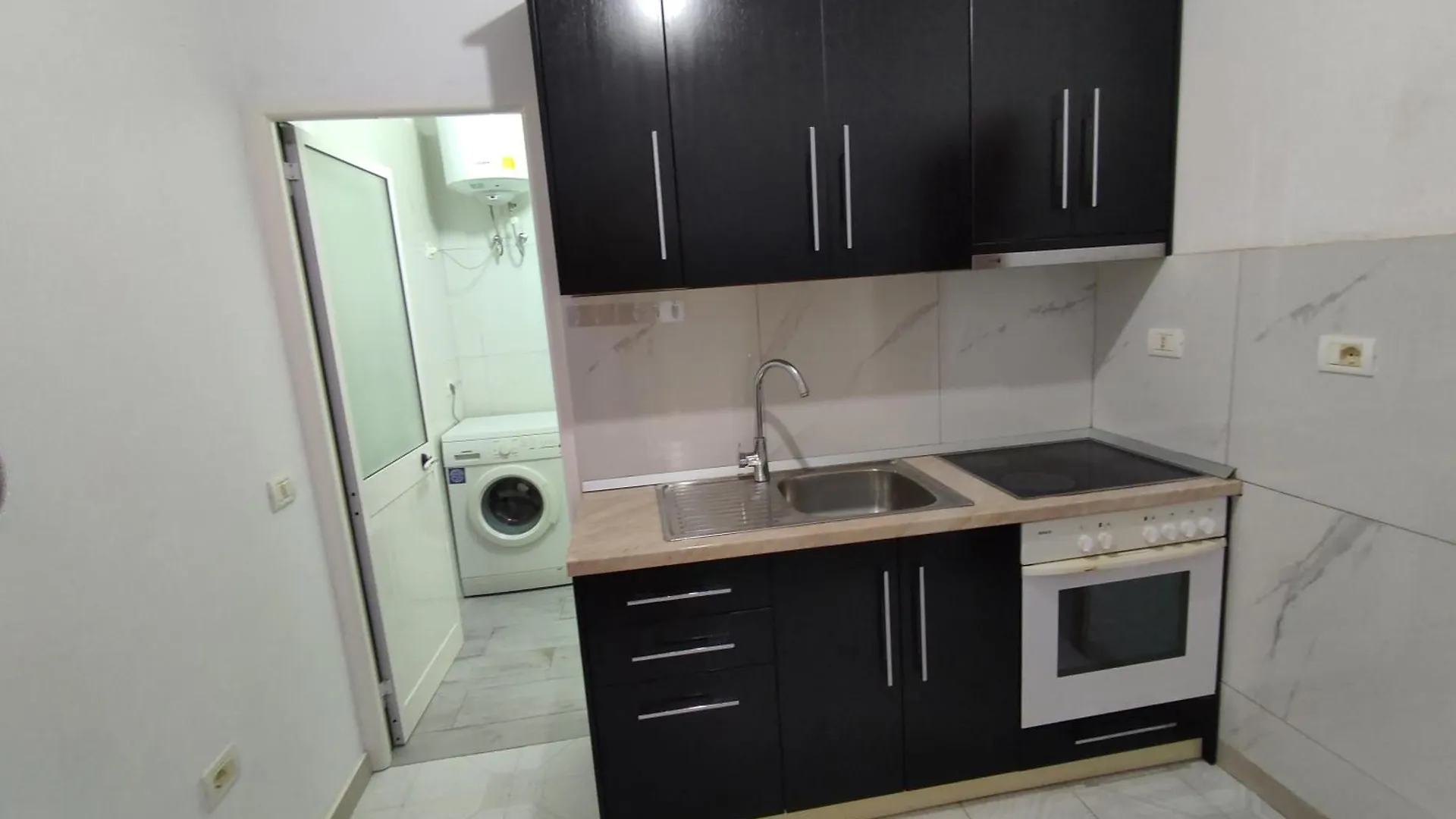 Tirana Apartment City Stay , Free Parking & Balcony